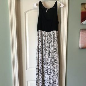 Pink Blush Maternity Maxi Dress - Size Large